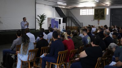 Diretor Superintendente da Agroceres PIC, Alexandre Furtado relembrou a hist&oacute;ria de 20 anos junto a cooperativa