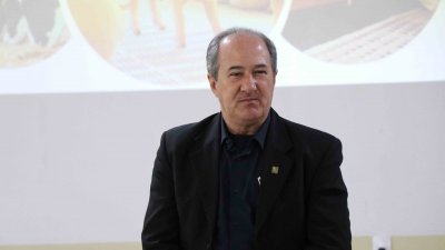 Olavo Lazarotto, diretor de neg&oacute;cios do Sicoob Central SC/RS, evidenciou o excelente trabalho realizado em prol dos empreendedores rurais e refor&ccedil;ou a import&acirc;ncia de manter e ampliar as a&ccedil;&otilde;es em todo o pa&iacute;s. (Foto: Karina Ogliari/MB Comunica&ccedil;&atilde;o)