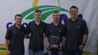 At&eacute; 800 matrizes, 2&deg; lugar Adalipio Lambrecht, supervisionado pelo t&eacute;cnico Maikon Melz