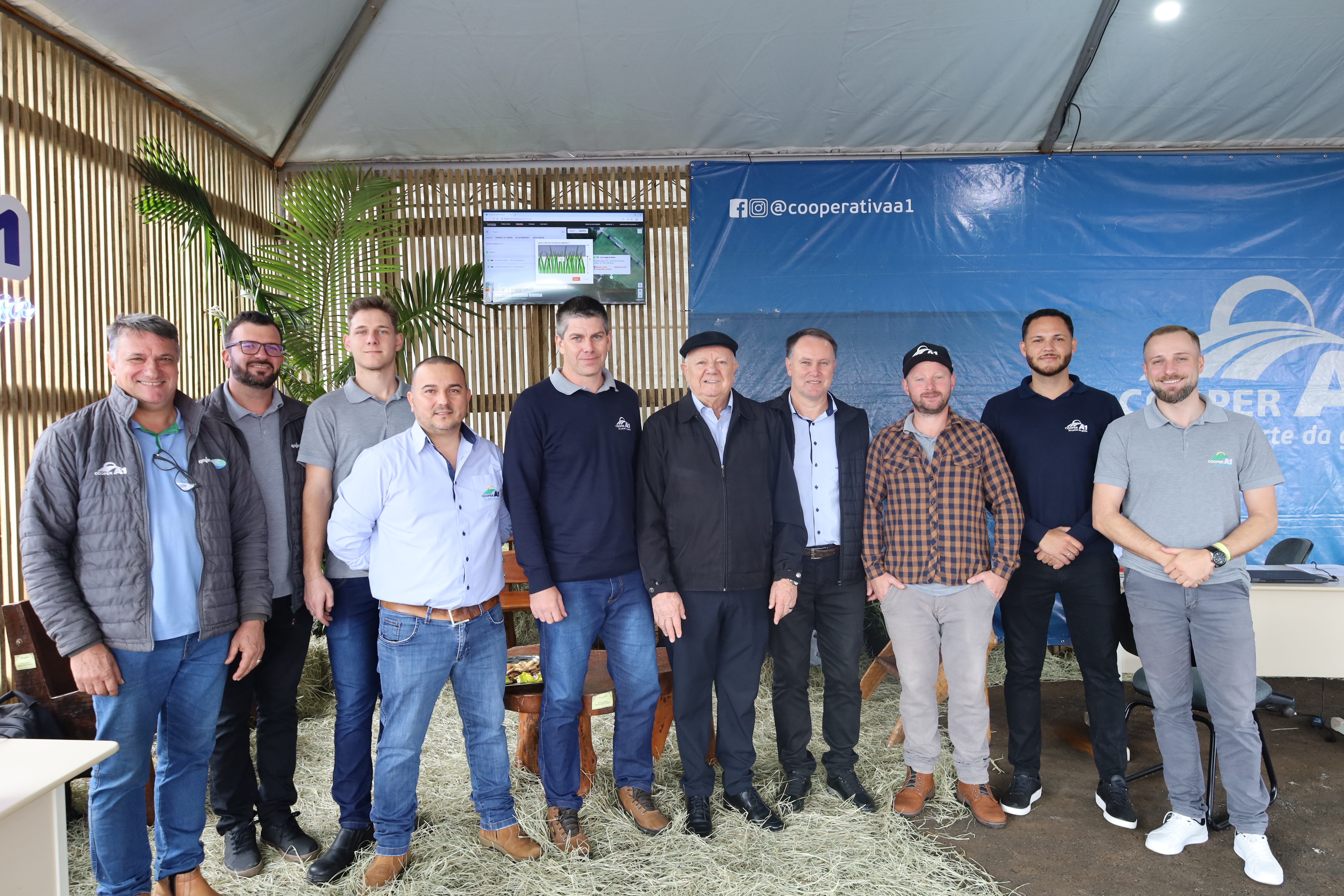 1&ordf; EXPO FEIRA MONDA&Iacute;: Estender os la&ccedil;os a comunidade 