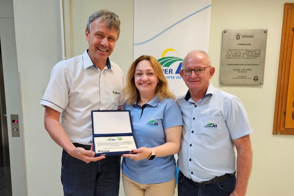 90 ANOS: Cooper A1 recebe homenagem do Sicoob Creditapiranga